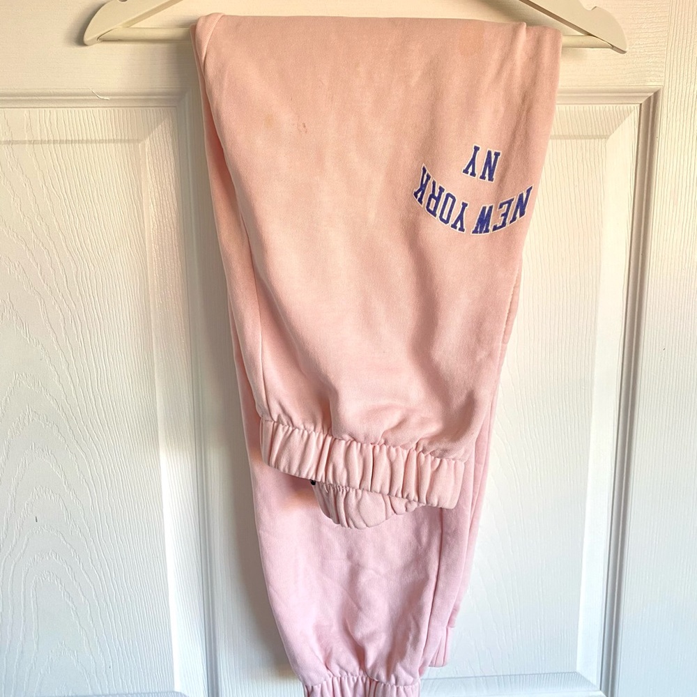 💕BRANDY MELVILLE PINK SWEATPANTS